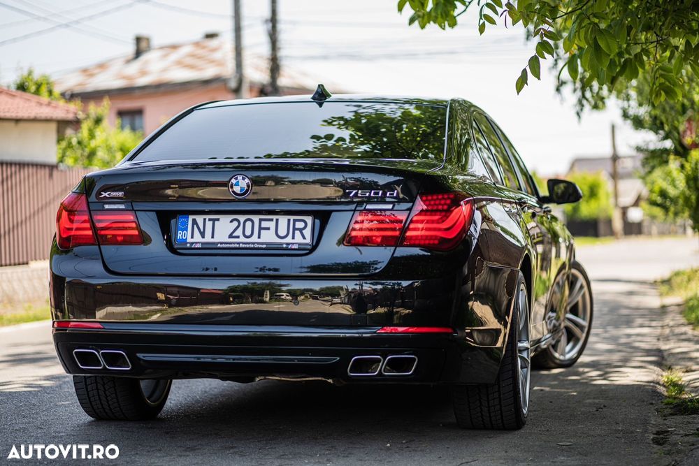 BMW Seria 7 740d Edition Exclusive - 18