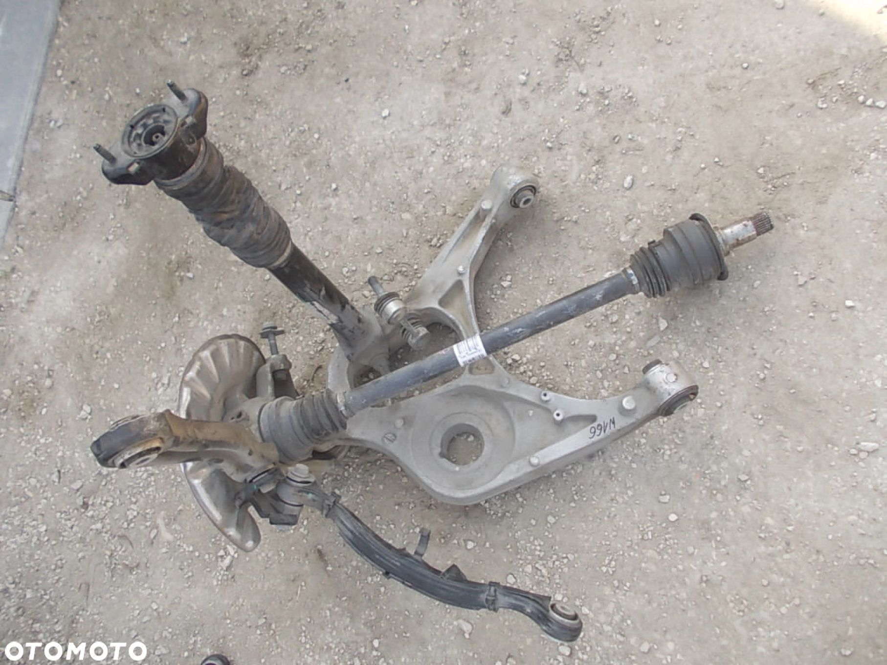 WAHACZ ZAWIESZENIE TYLNE PRAWE MERCEDES ML W166 GL - 1