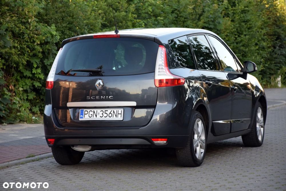 Renault Grand Scenic Gr 1.6 16V Luxe Privilege - 8