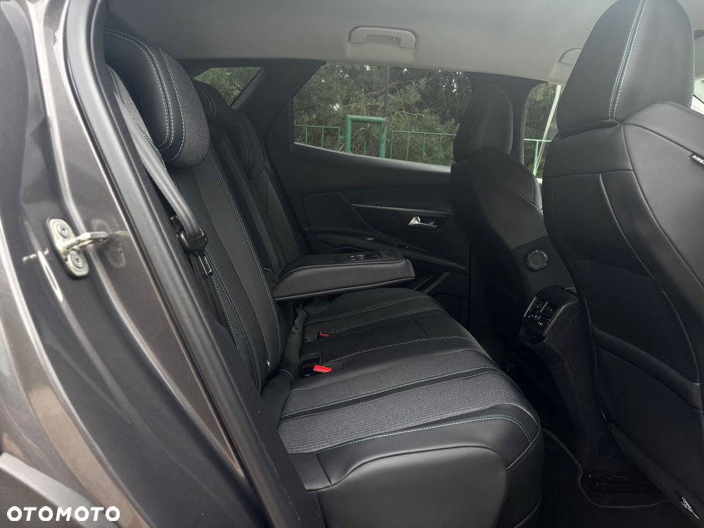 Peugeot 3008 1.6 PureTech Hybrid PHEV Allure Pack S&S EAT8 - 21