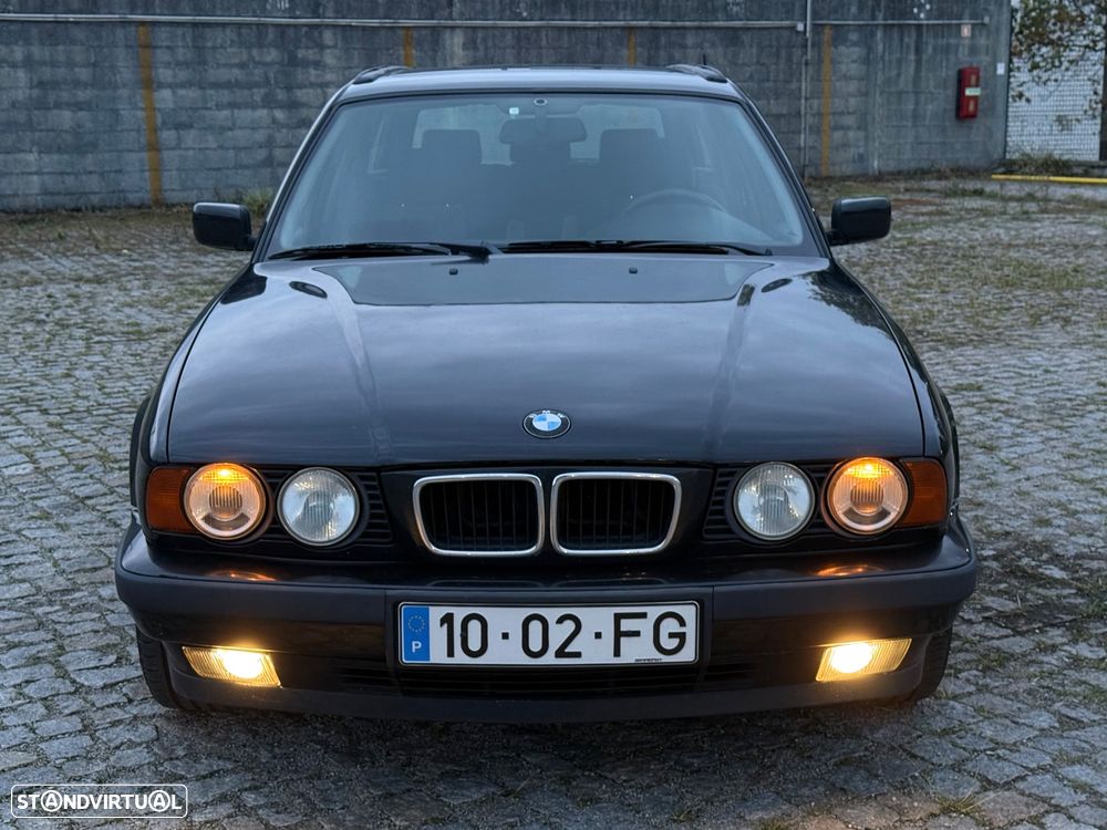 BMW 520 i Touring - 2