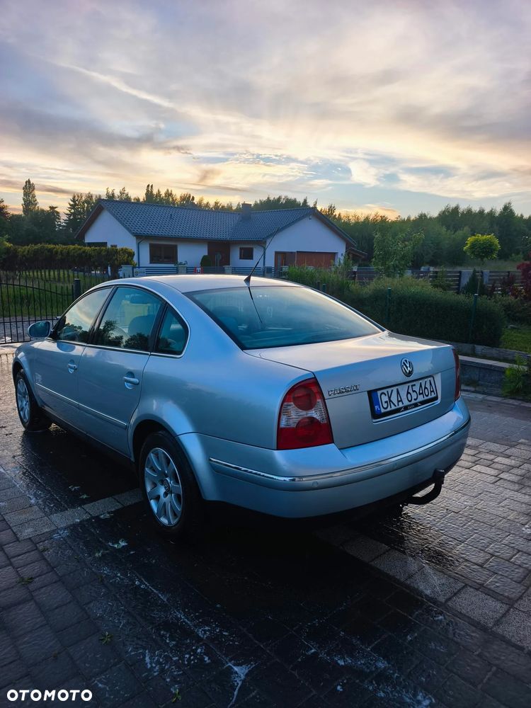 Volkswagen Passat 1.6 - 3