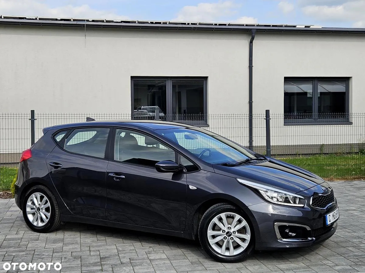 Kia Ceed 1.4 CVVT Dream Team Edition - 14