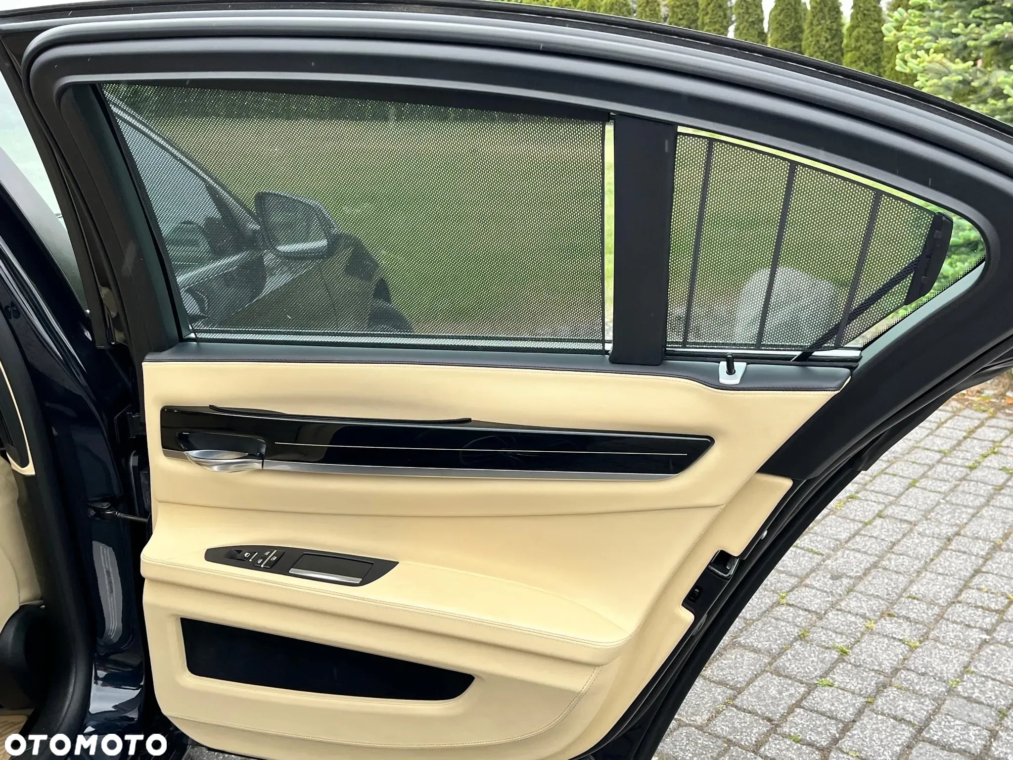 BMW Seria 7 - 23