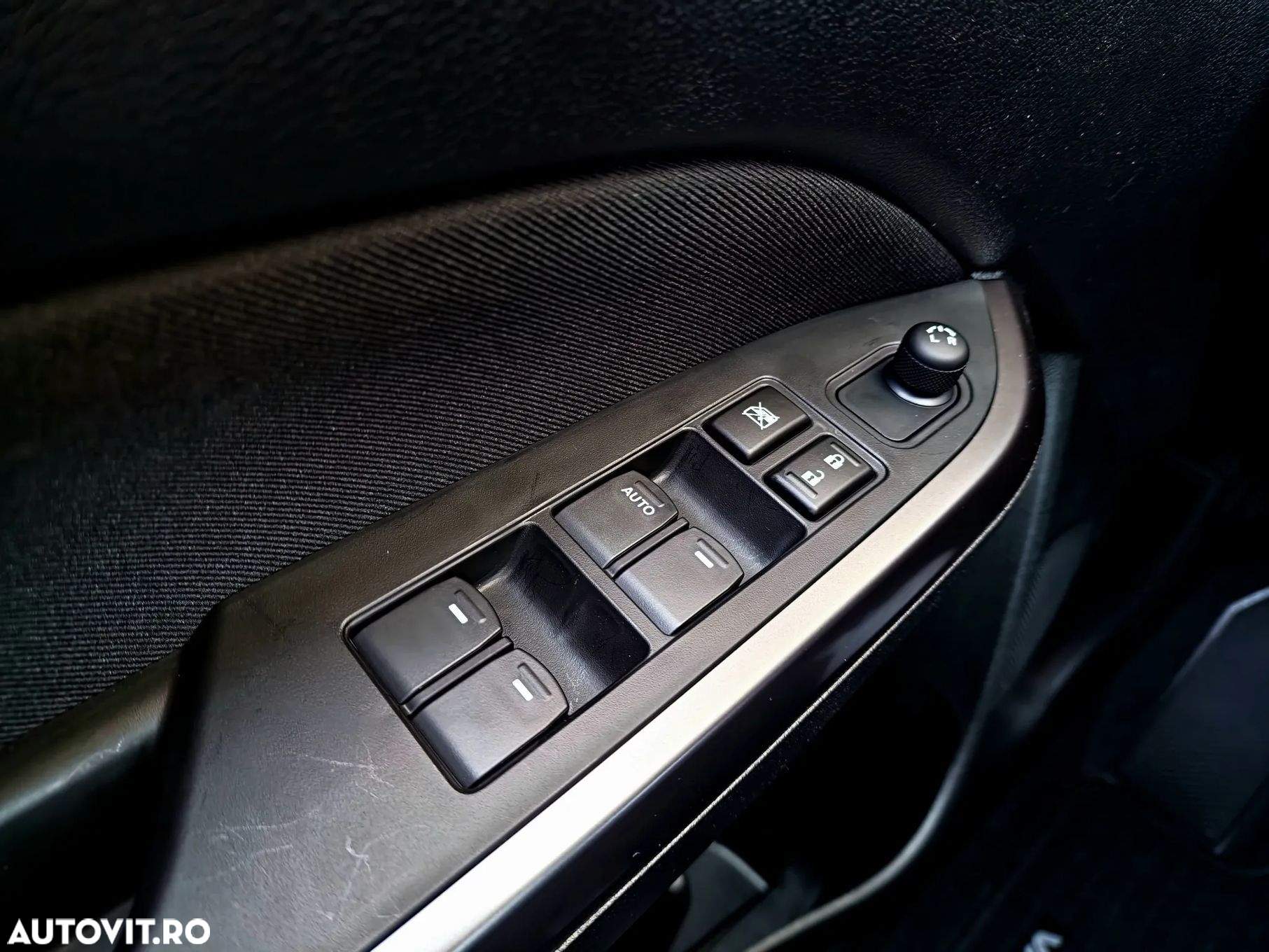 Suzuki Vitara - 11