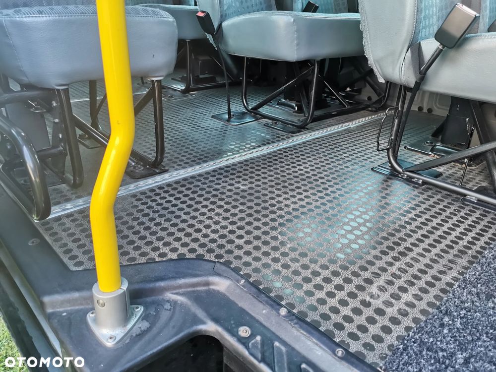 Ford Transit 350L Trend - 36