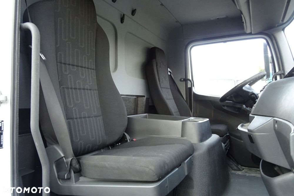 Mercedes-Benz Atego 1318 Euro 6 kontener Tylko 333tys.km Udokumentowane - 27