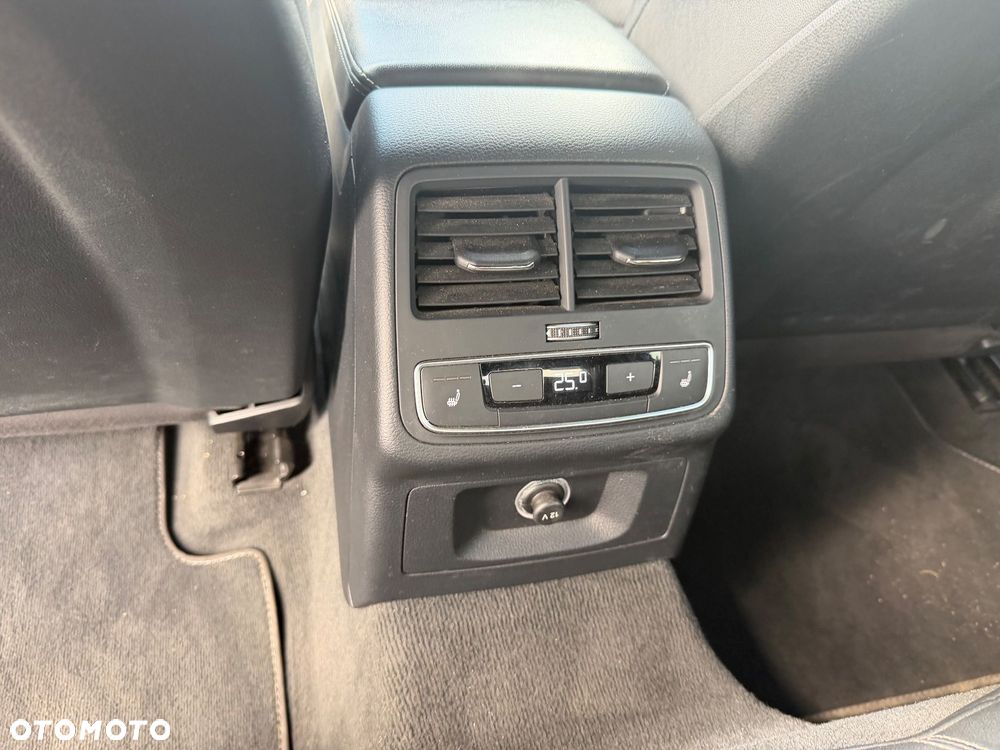 Audi A4 Limousine 40 TDI S tronic S line - 16