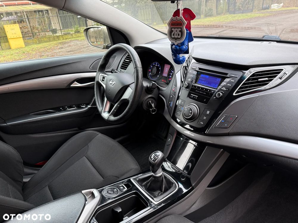 Hyundai i40 Kombi 1.6 Trend - 29