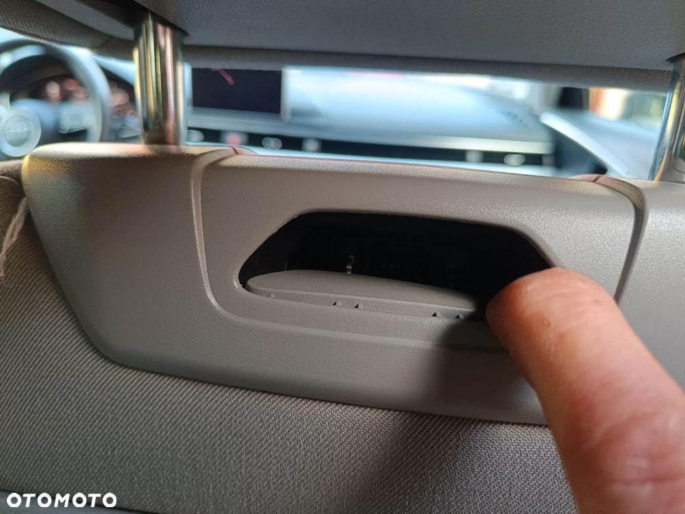 Audi A4 Avant 2.0 TDI S tronic quattro - 30