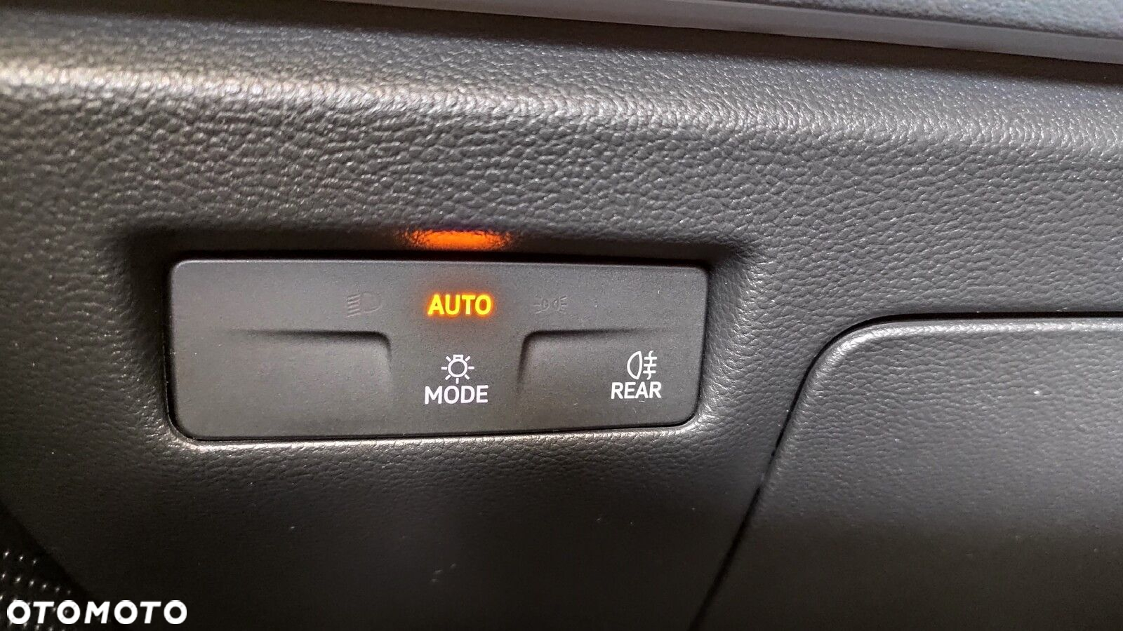 Volkswagen Passat 1.5 TSI eHybrid PHEV Business DSG - 40