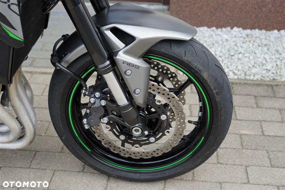 Kawasaki Z 900 - 14