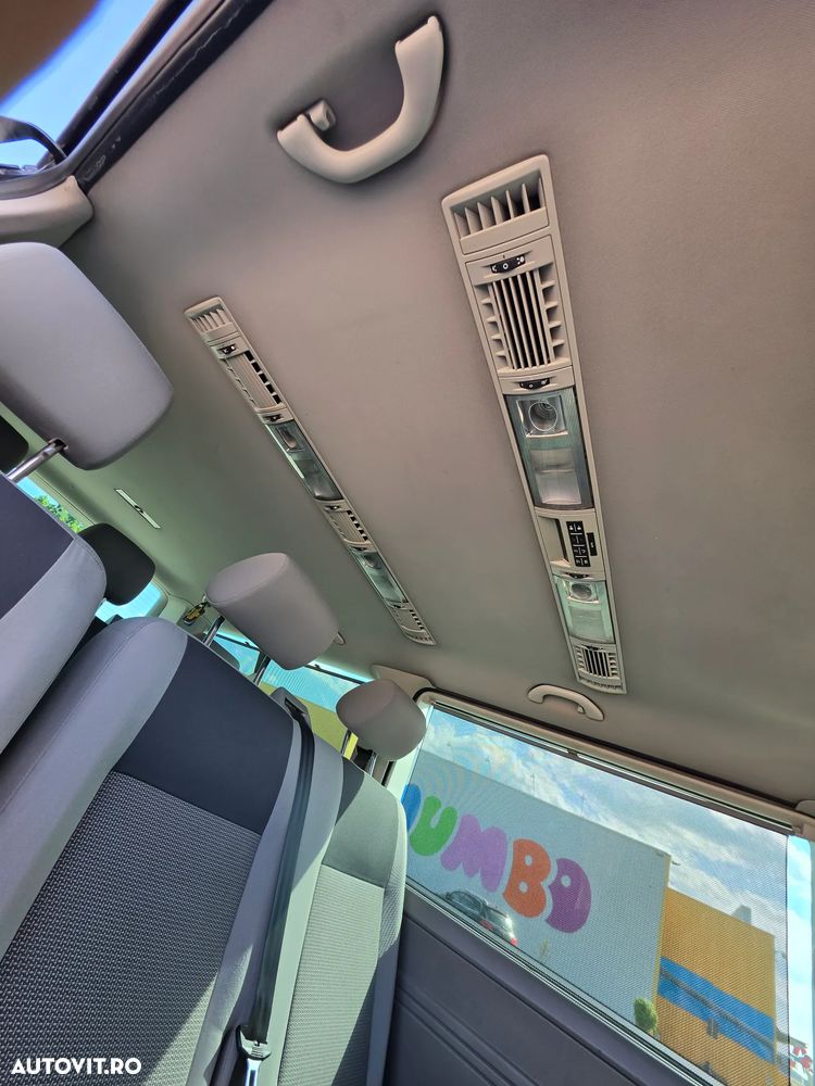 Volkswagen Caravelle - 3