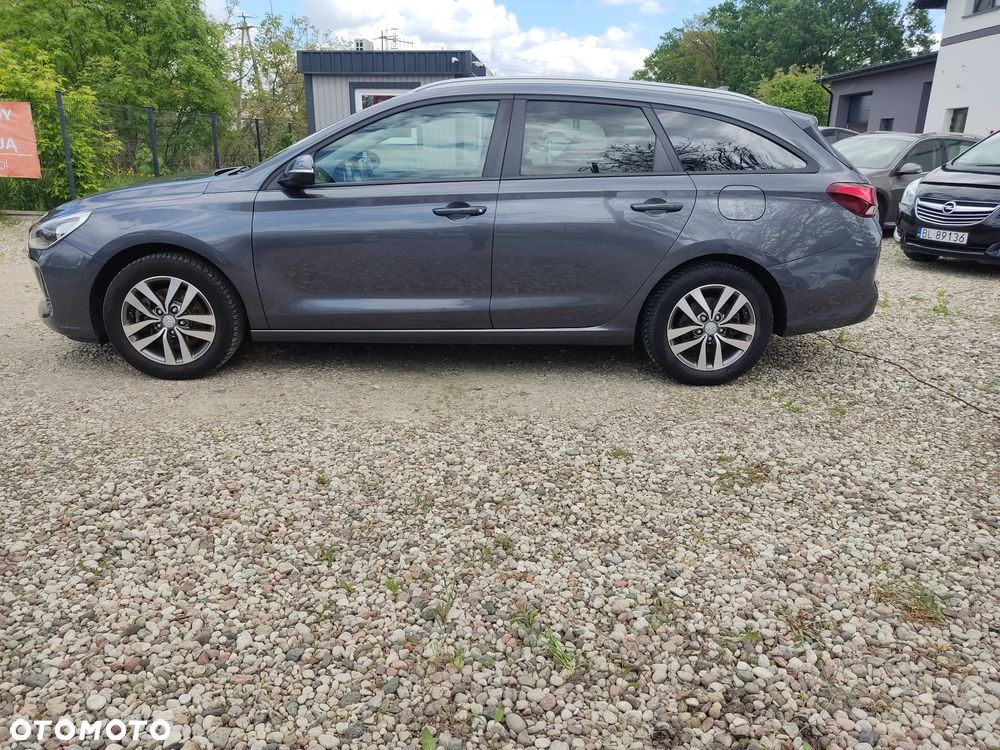 Hyundai i30 blue Kombi 1.4 Style - 8