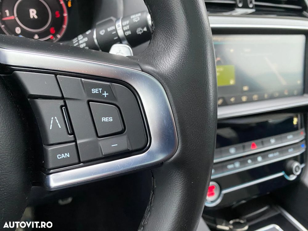 Jaguar F-Pace 20d AWD R-Sport - 9