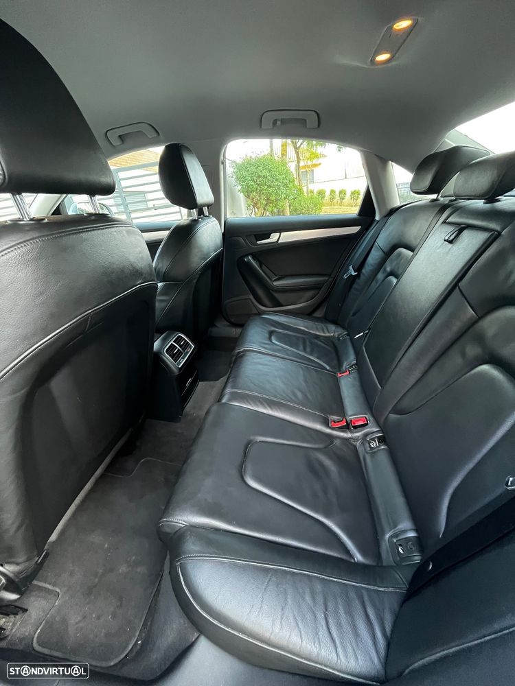 Audi A4 2.0 TDI S Edition - 10