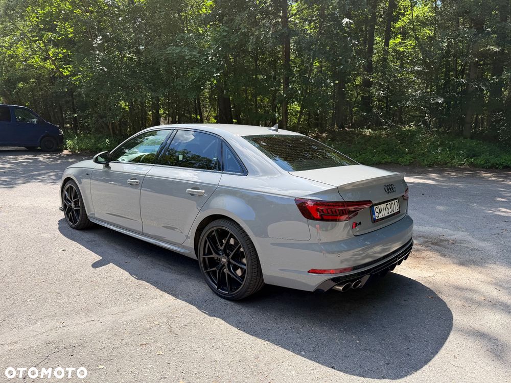 Audi S4 Limousine - 4