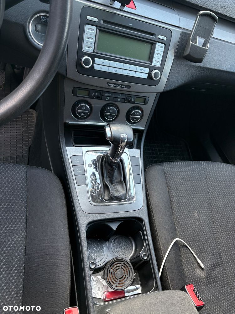 Volkswagen Passat 2.0 TDI Sportline DSG - 4