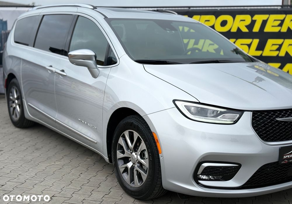 Chrysler Pacifica - 5