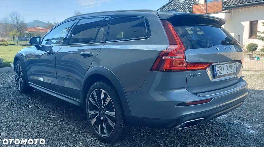 Volvo V60 T5 AWD Momentum - 4