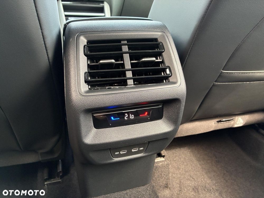 Volkswagen Tiguan - 27