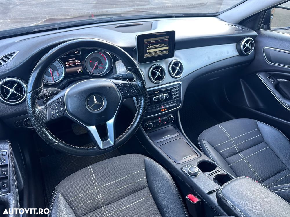 Mercedes-Benz GLA - 9