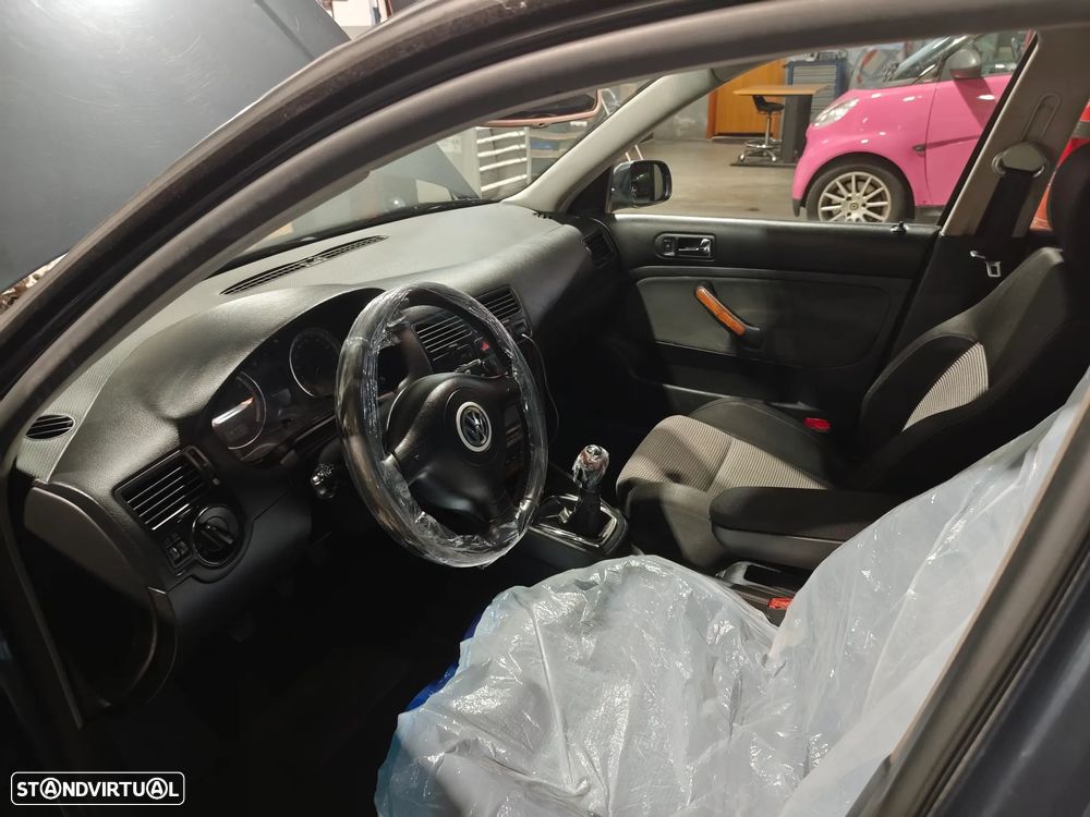 VW Bora 1.9 TDi Highline - 7