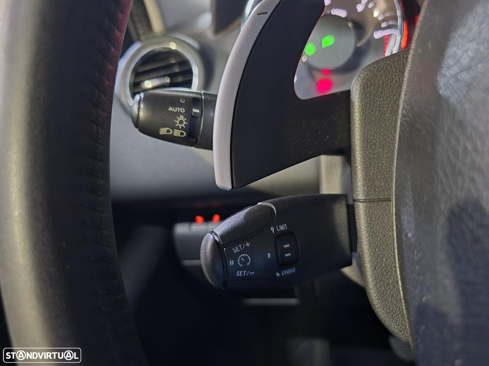 Peugeot 3008 1.6 e-HDi Active 2-Tronic - 20