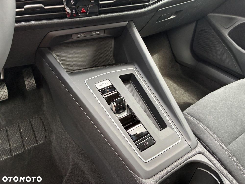 Volkswagen Golf - 25