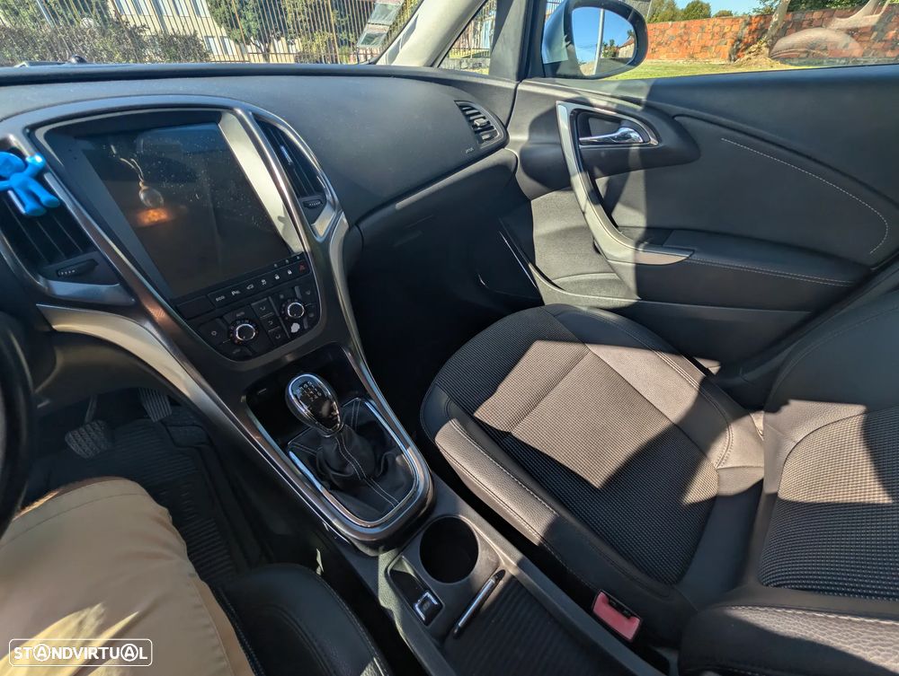 Opel Astra Sports Tourer 1.7 CDTi Cosmo - 23