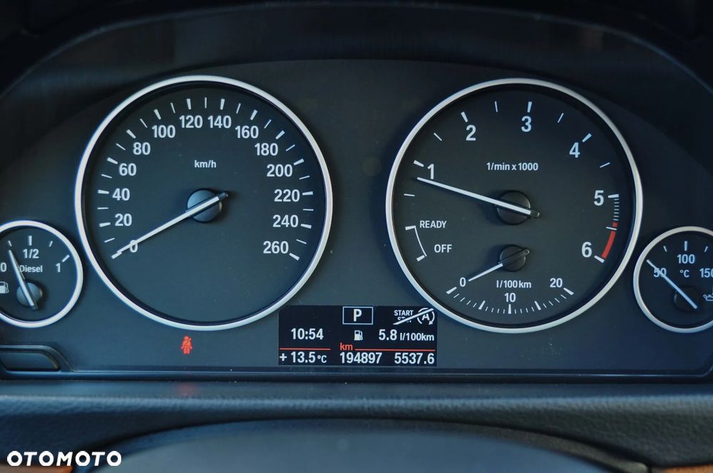 BMW 3GT 318d Luxury Line - 23