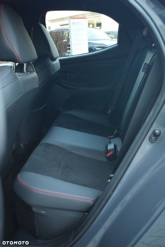 Toyota Yaris - 11