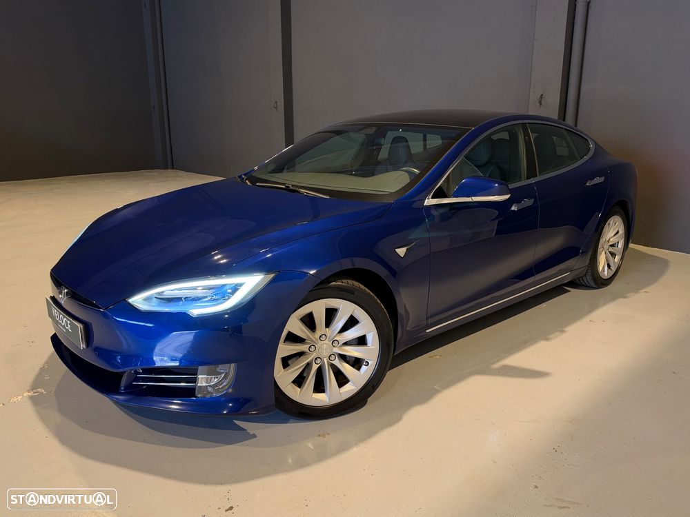 Tesla Model S - 2