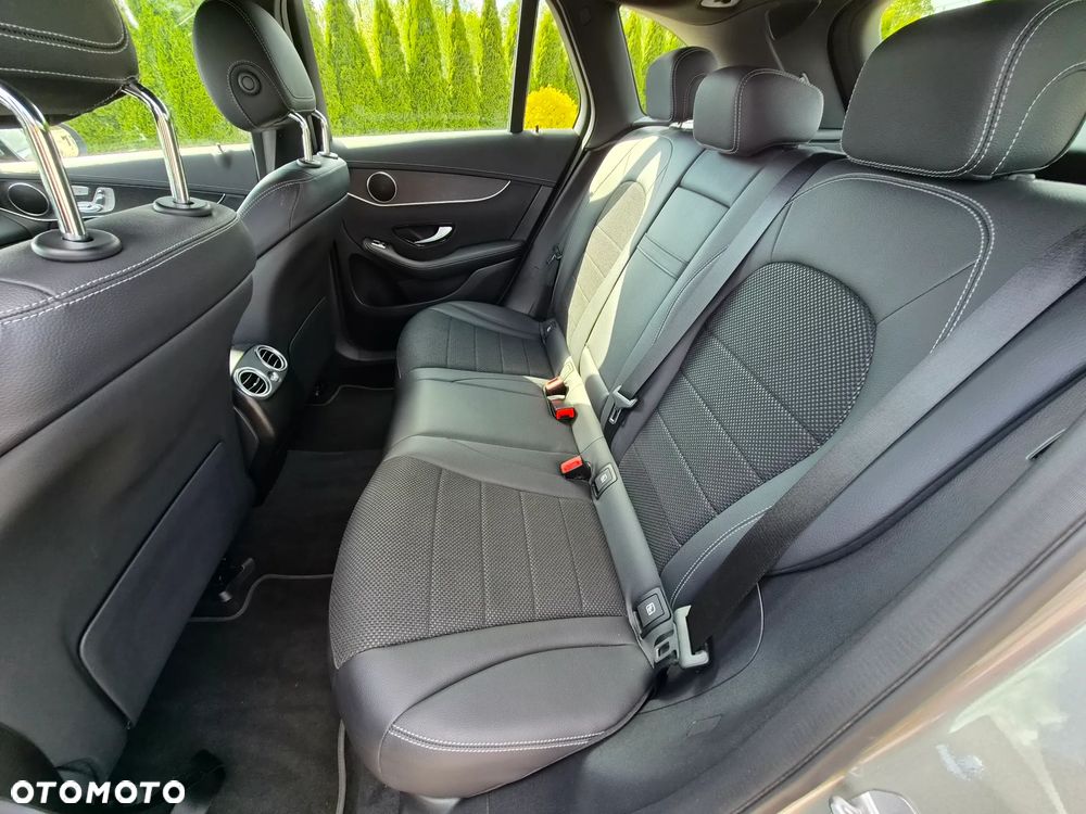 Mercedes-Benz GLC 220 d 4Matic 9G-TRONIC - 10