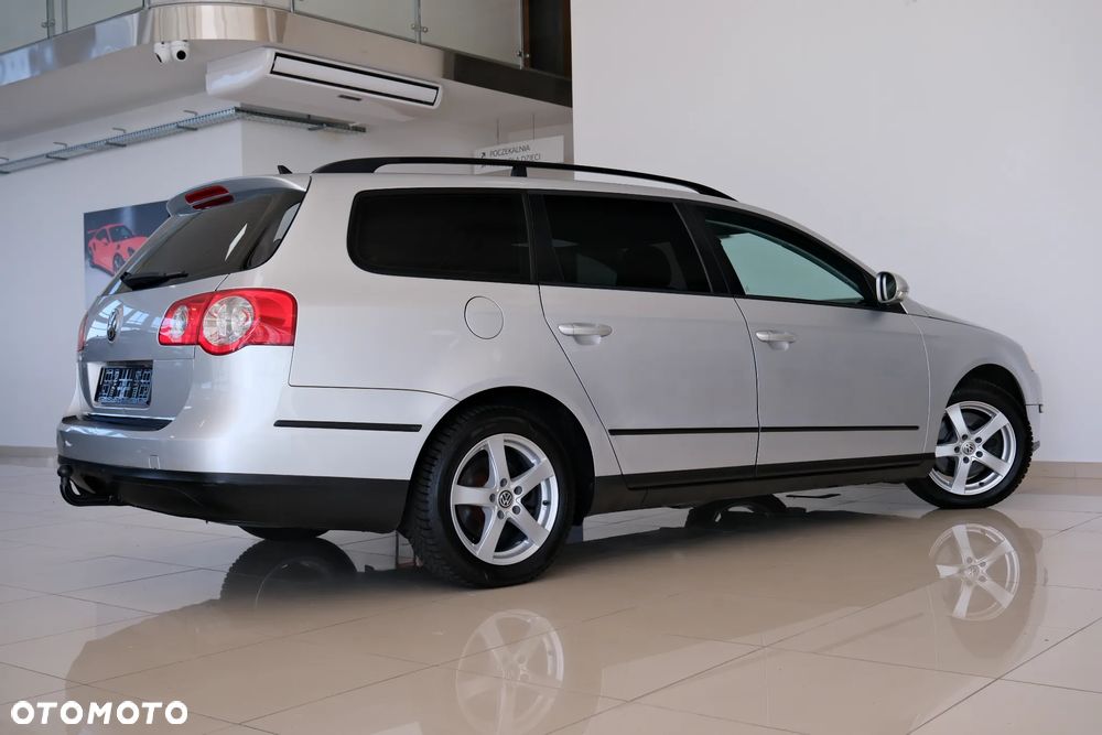 Volkswagen Passat - 19