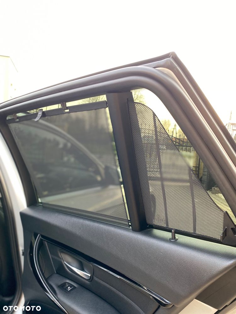 BMW Seria 3 318d - 25