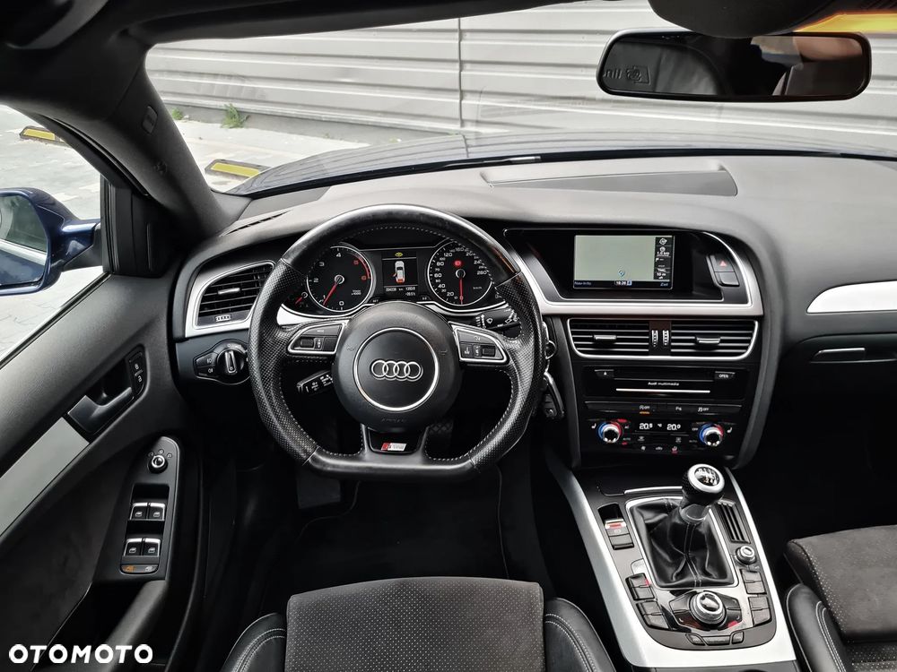 Audi A4 Avant 2.0 TDI DPF S line Sportpaket - 2