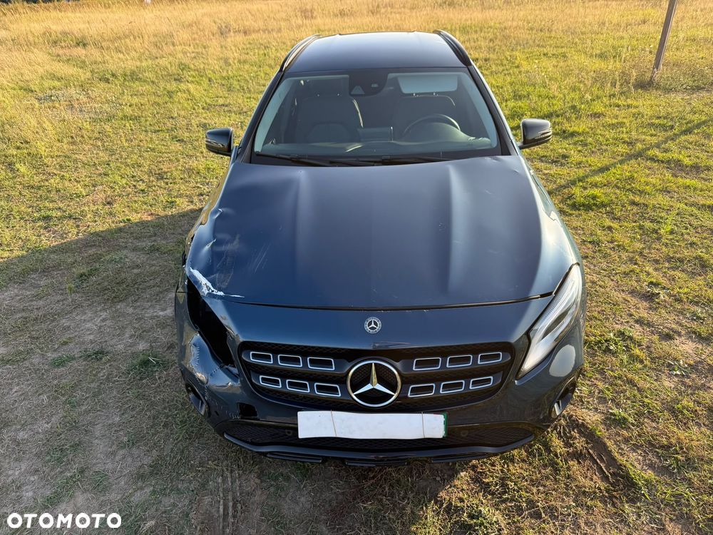 Mercedes-Benz GLA 200 7G-DCT Activity Edition - 26