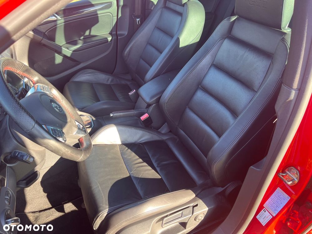 Volkswagen Golf 2.0 GTI - 12