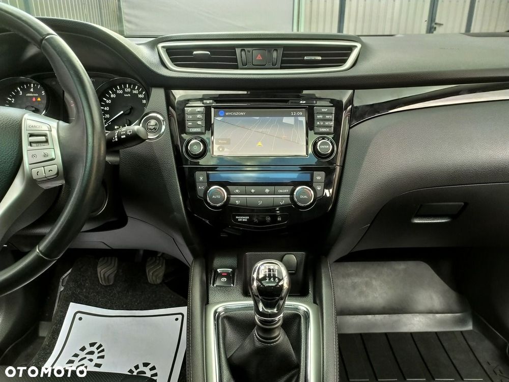 Nissan Qashqai 1.6 DIG-T Tekna+ - 23