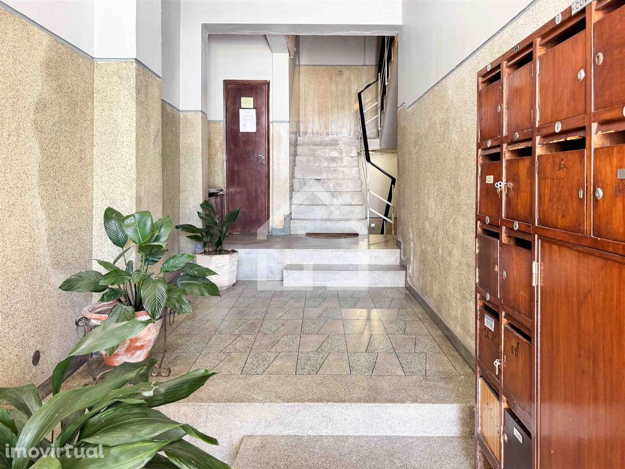 Arrumos / Habitações - Porto - Investimento - Grande imagem: 2/19