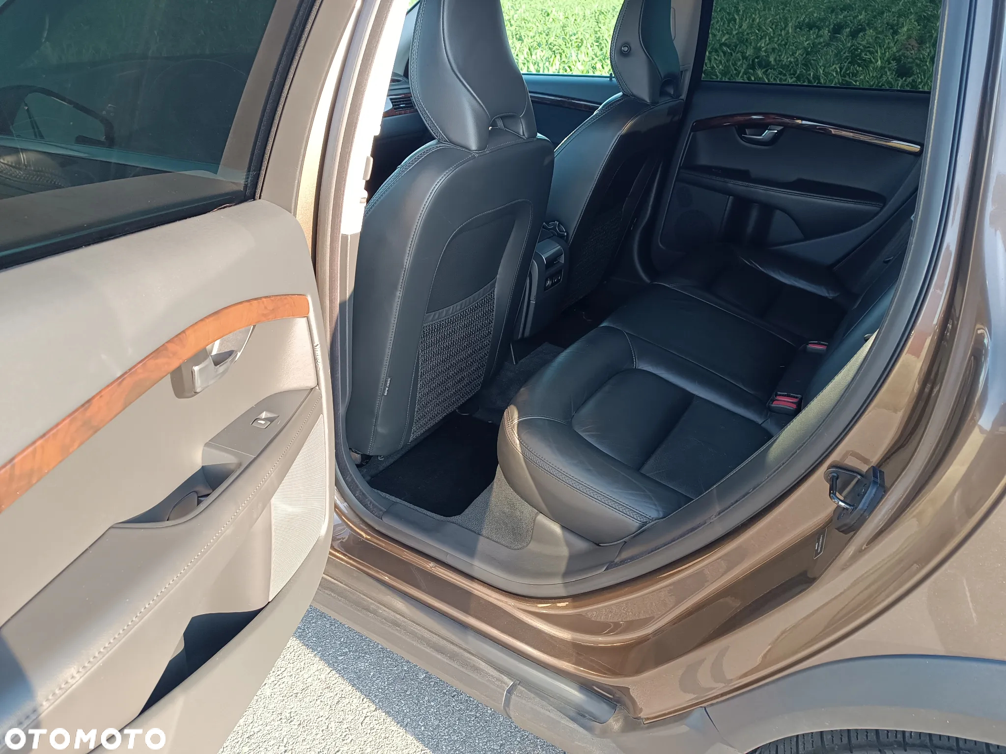 Volvo XC 70 3.2 AWD Momentum - 13