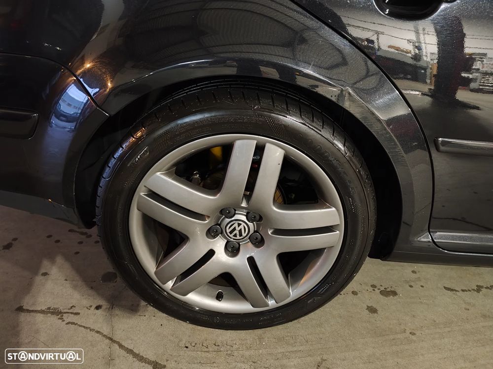 VW Bora 1.9 TDi Highline - 6