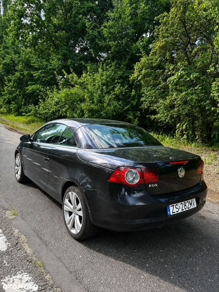 Volkswagen Eos - 2