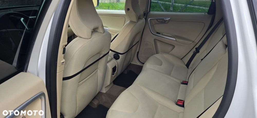 Volvo XC 60 D3 Kinetic - 6