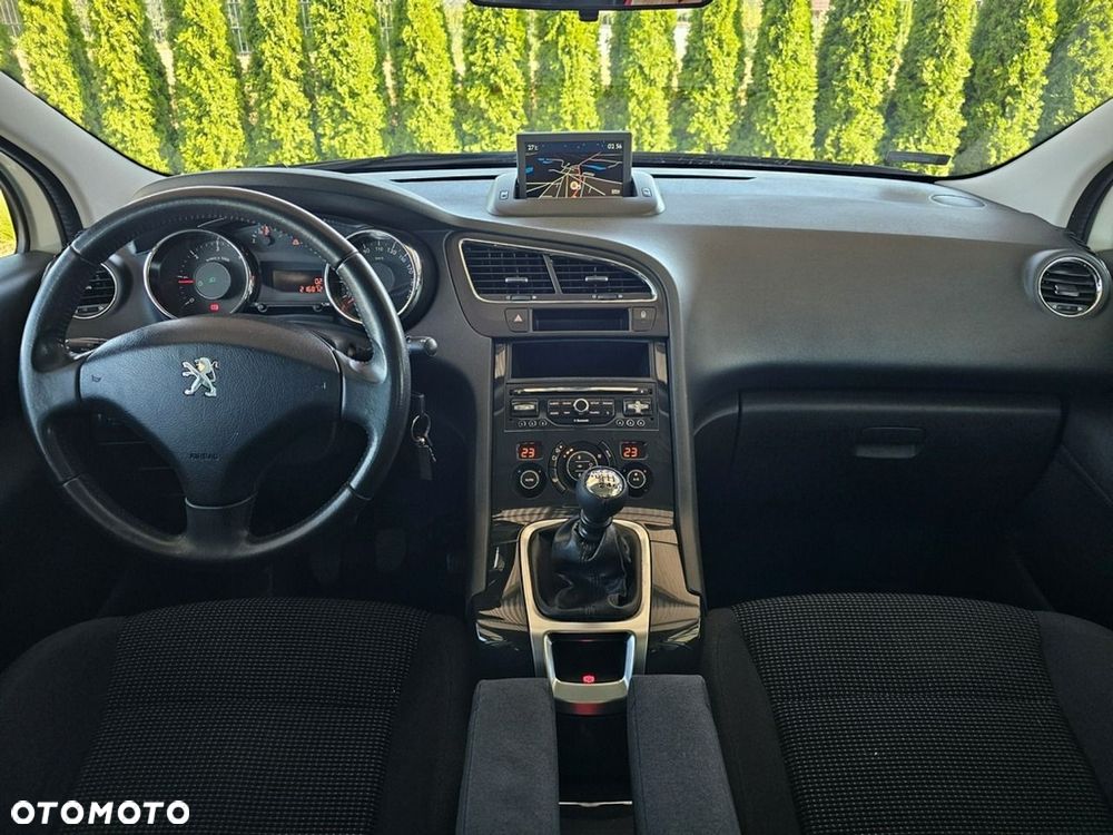 Peugeot 5008 - 21
