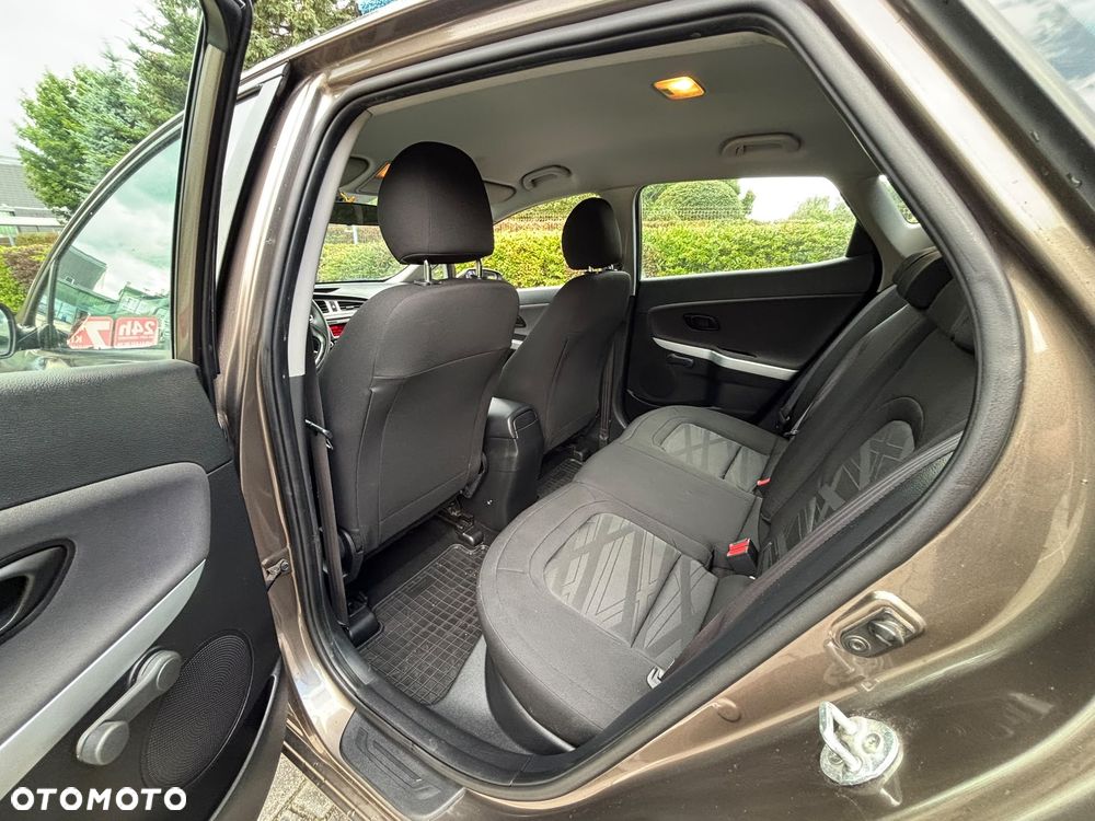 Kia Ceed 1.6 GDI Edition 7 - 8