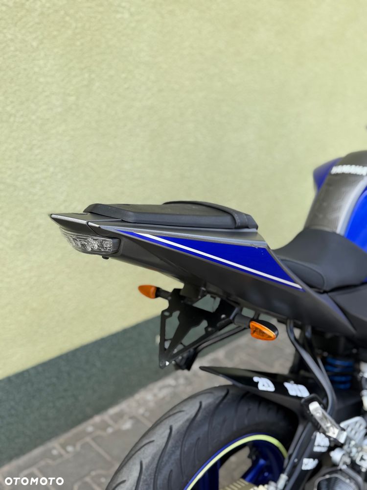 Yamaha YZF - 11