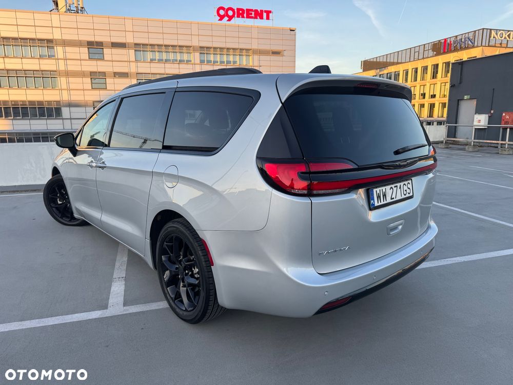 Chrysler Pacifica - 10