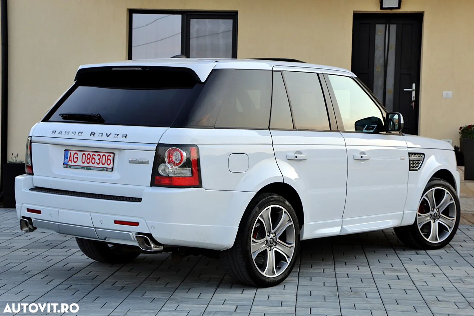 Land Rover Range Rover Sport 3.0 SDV6 Autobiography - 4